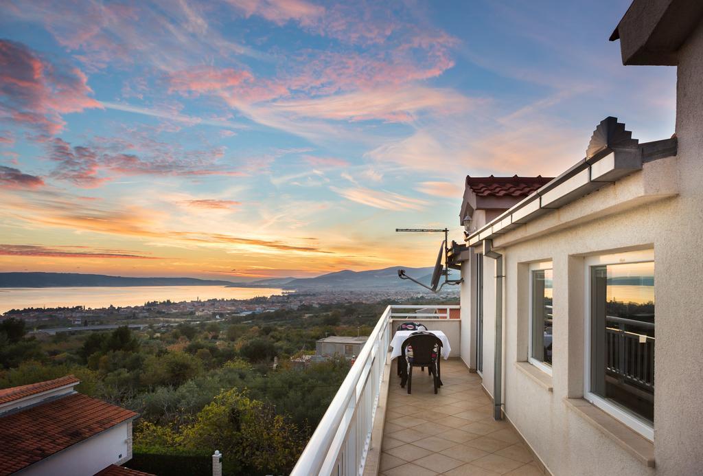 Apartment Marelux Kastela Exterior photo