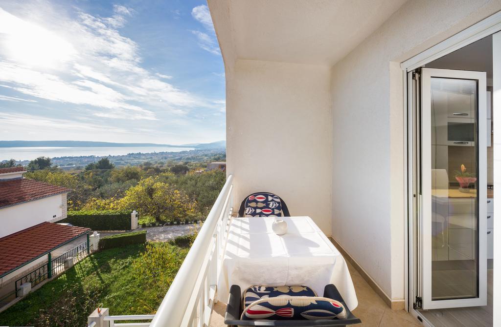 Apartment Marelux Kastela Exterior photo
